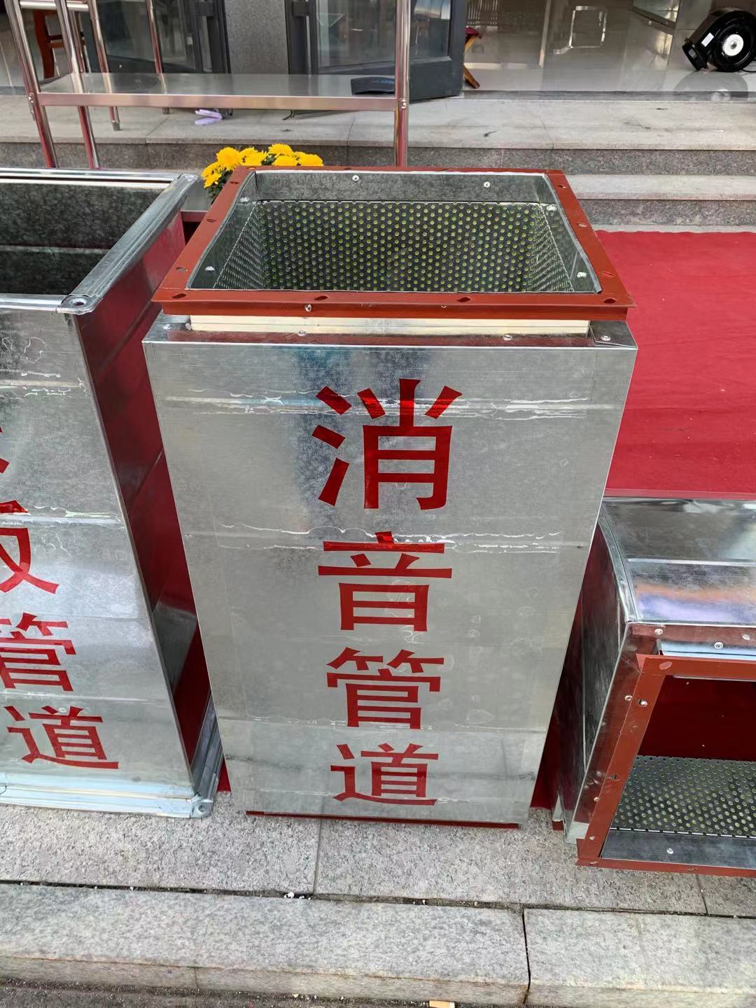 乘華制作廚房油煙罩、通風(fēng)管道設(shè)備